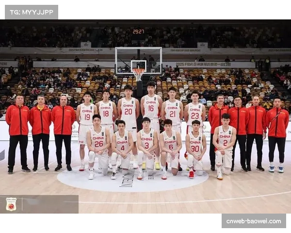 中国男篮集训队内对抗，郭士强试验双塔阵容